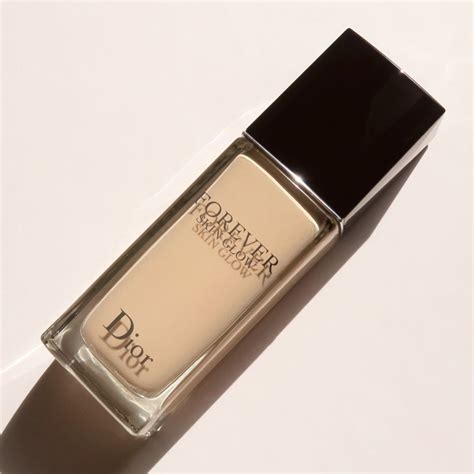 is dior skin glow foundation water based|Dior skin glow foundation review.